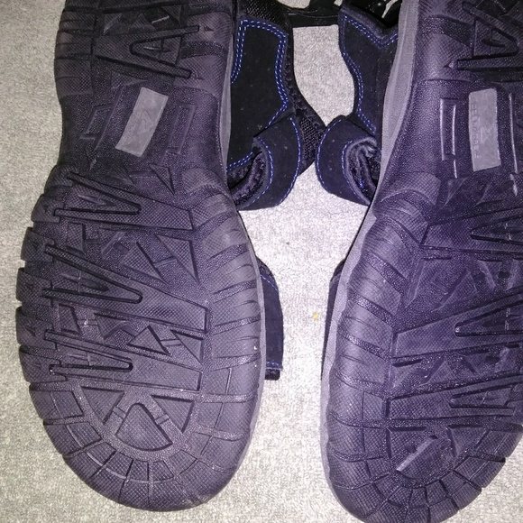 Sandals - Picture 2 of 6